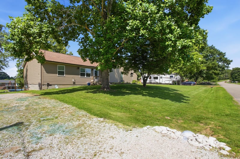 1330 Chippendale Cir, Columbia, TN 38401