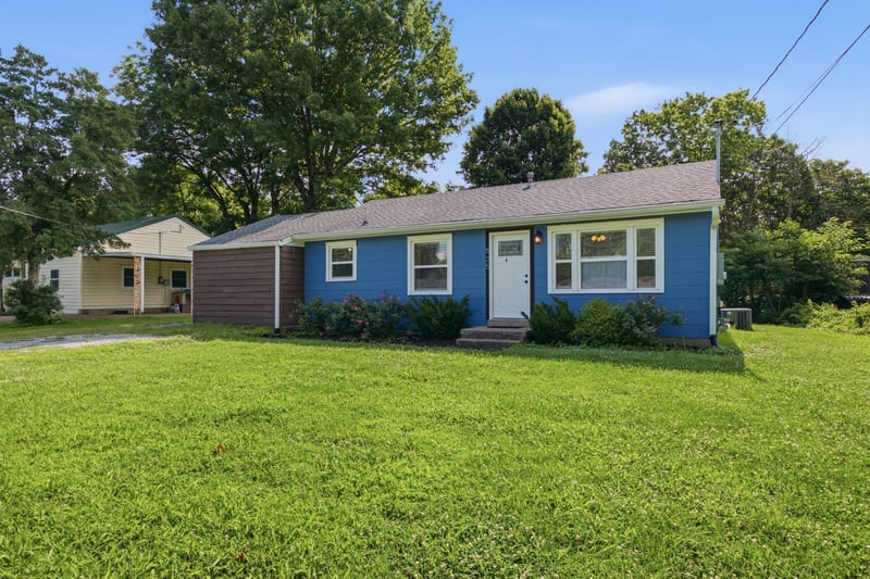 825 Spencer Ave, Gallatin, TN 37066
