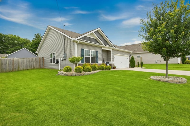2108 Franks Ct, Columbia, TN 38401