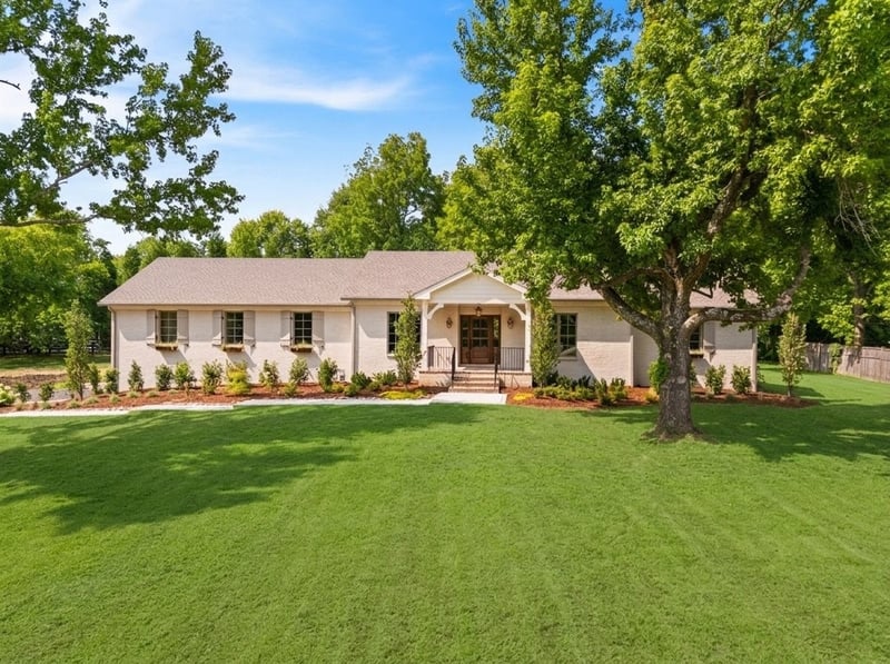 1214 Hunters Trail Dr, Franklin, TN 37069