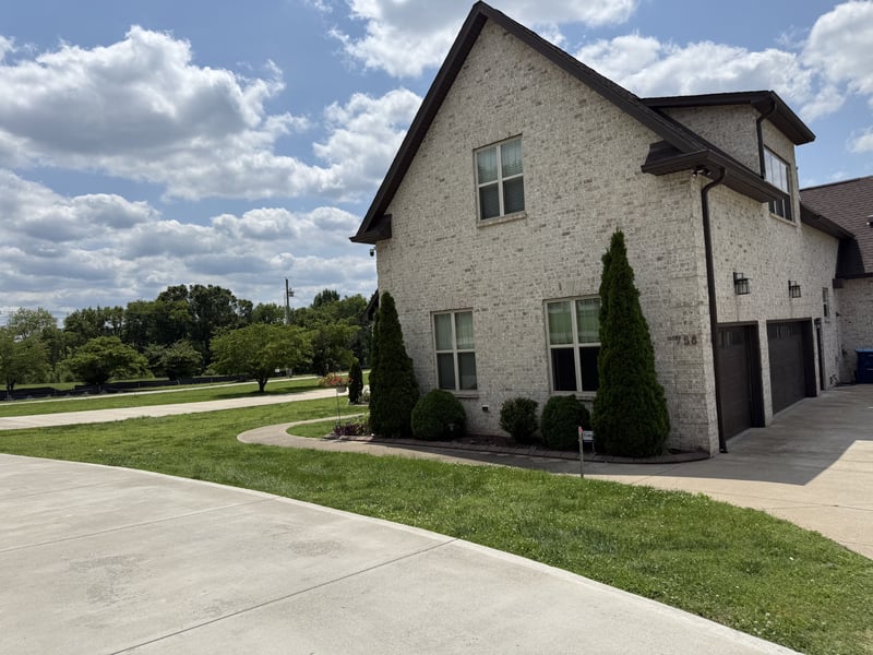 758 Waldron Rd, La Vergne, TN 37086