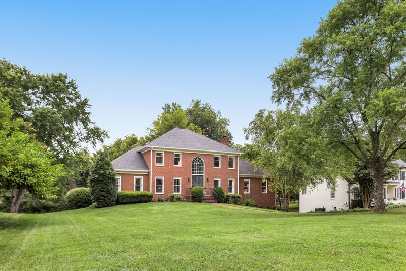 9318 Navaho Dr, Brentwood, TN 37027
