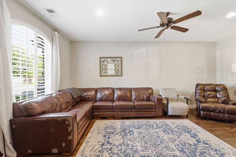 525 Harpeth Park Dr, Nashville, TN 37221