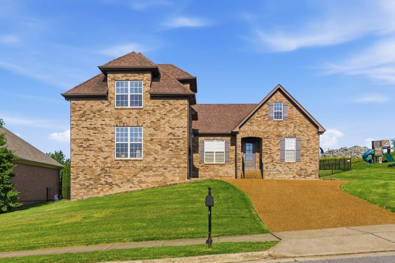 108 Shadowhaven Way N, Hendersonville, TN 37075