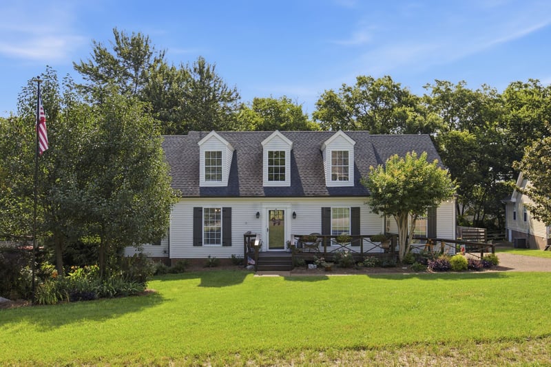 2816 Maple Cir, Thompsons Station, TN 37179