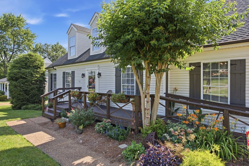 2816 Maple Cir, Thompsons Station, TN 37179