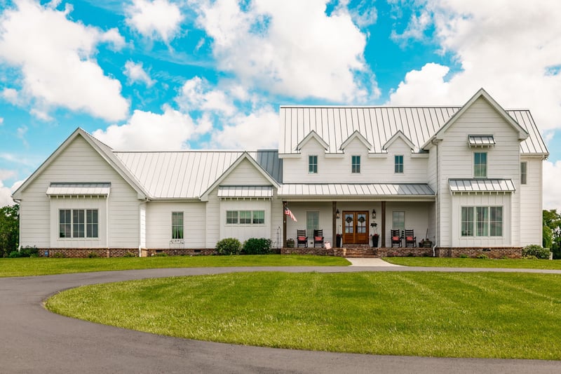 1151 Rogana Rd, Bethpage, TN 37022