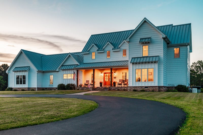 1151 Rogana Rd, Bethpage, TN 37022