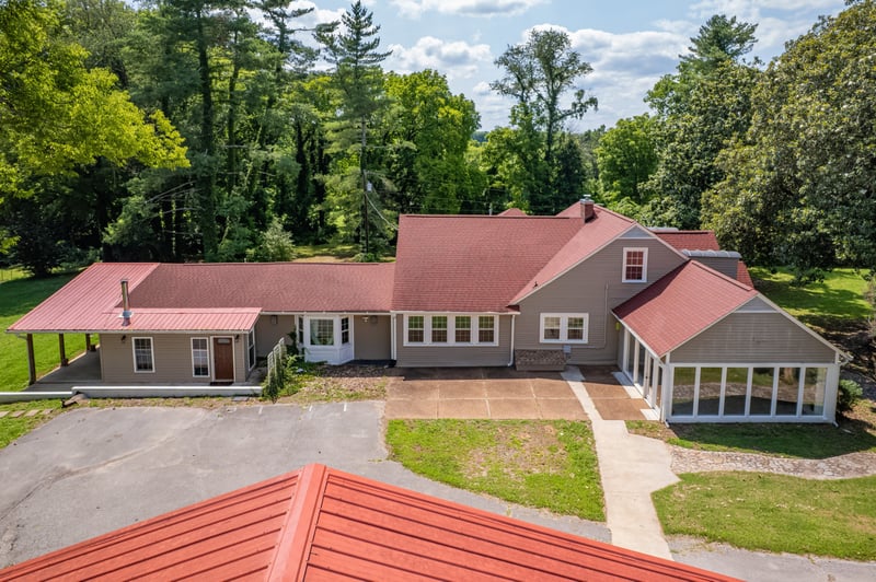 1989 Hampshire Pike, Columbia, TN 38401