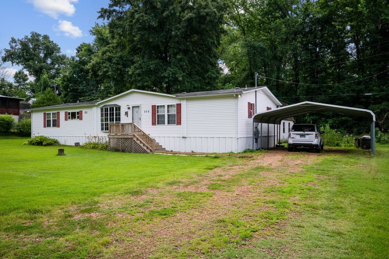 256 Hillcrest Rd, Kingston Springs, TN 37082