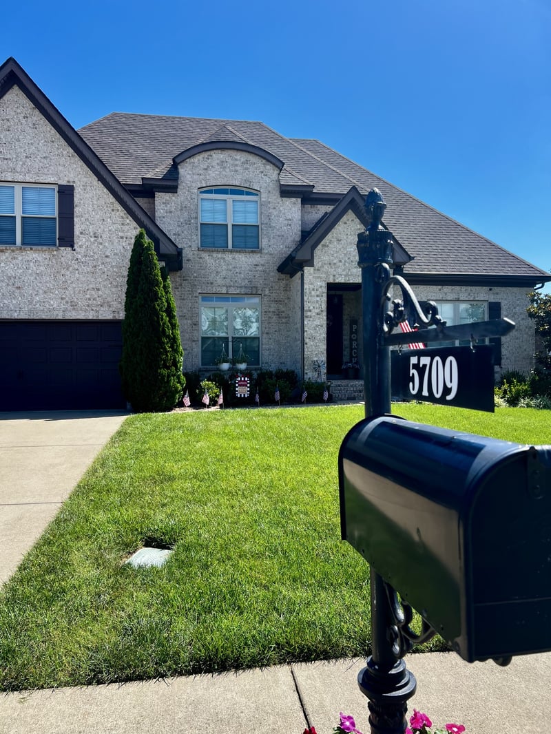 5709 Iverson Dr, Murfreesboro, TN 37127