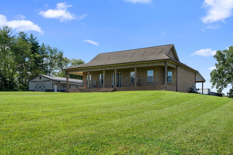 5812 Campbell Rd, Cross Plains, TN 37049