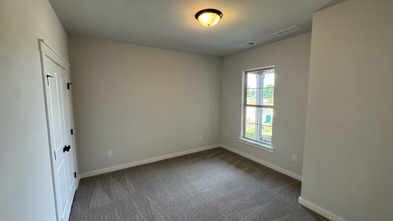 510 W Foxrun, Springfield, TN 37172