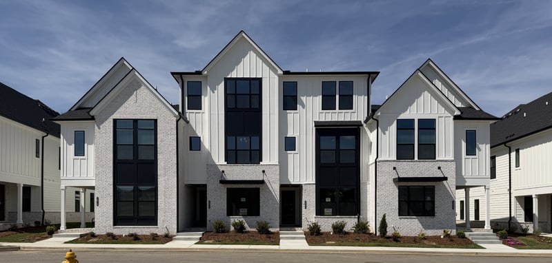 2096 Conductor Ln, Thompsons Station, TN 37179