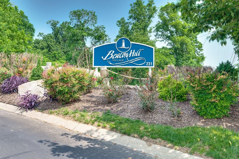 231 Green Harbor Rd #63, Old Hickory, TN 37138