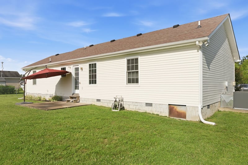 708 Eaglesham Dr, Christiana, TN 37037