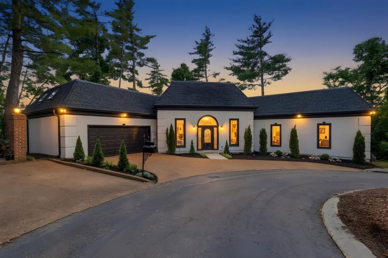 105 Burlington Ct, Nashville, TN 37215