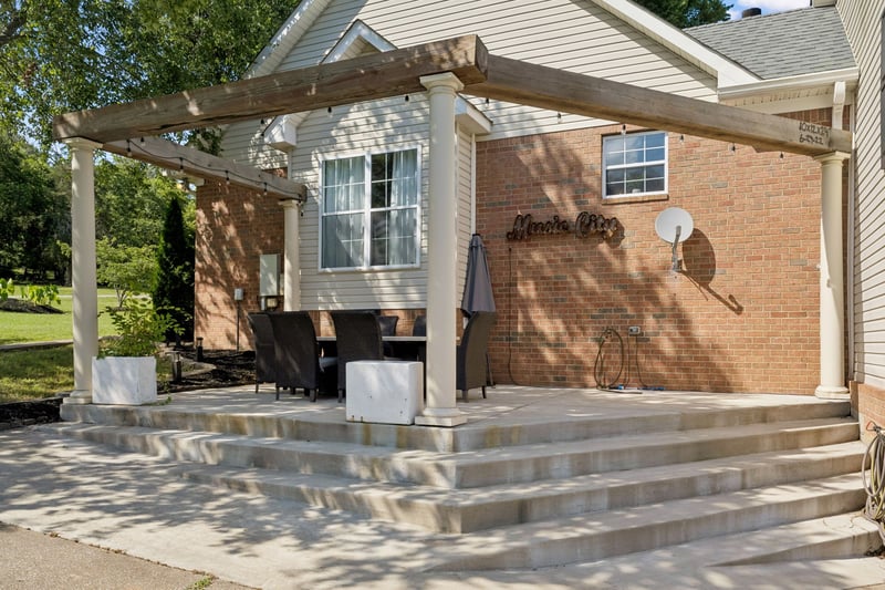 1010 Jensen Ln, Hendersonville, TN 37075
