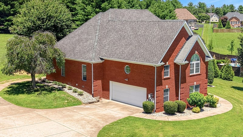 2011 Bryans Park Ct, Springfield, TN 37172