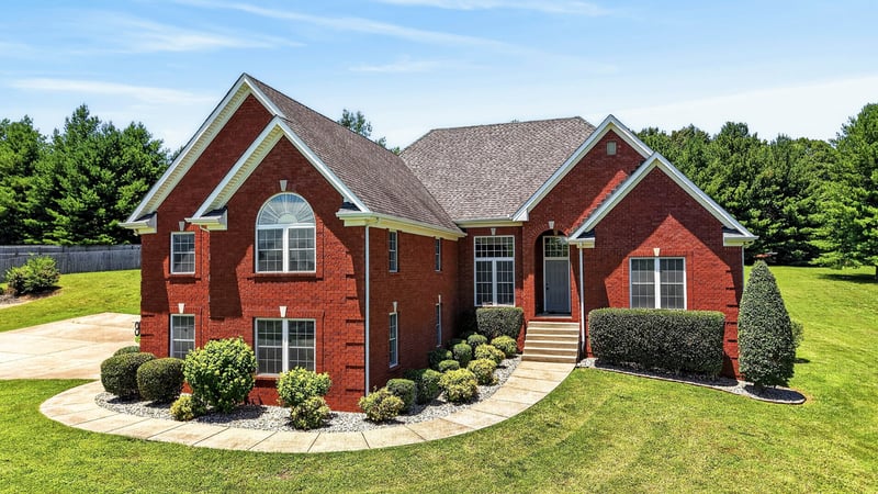 2011 Bryans Park Ct, Springfield, TN 37172