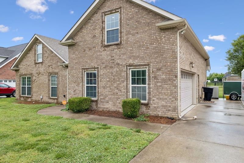 3610 Genoa Dr, Murfreesboro, TN 37128