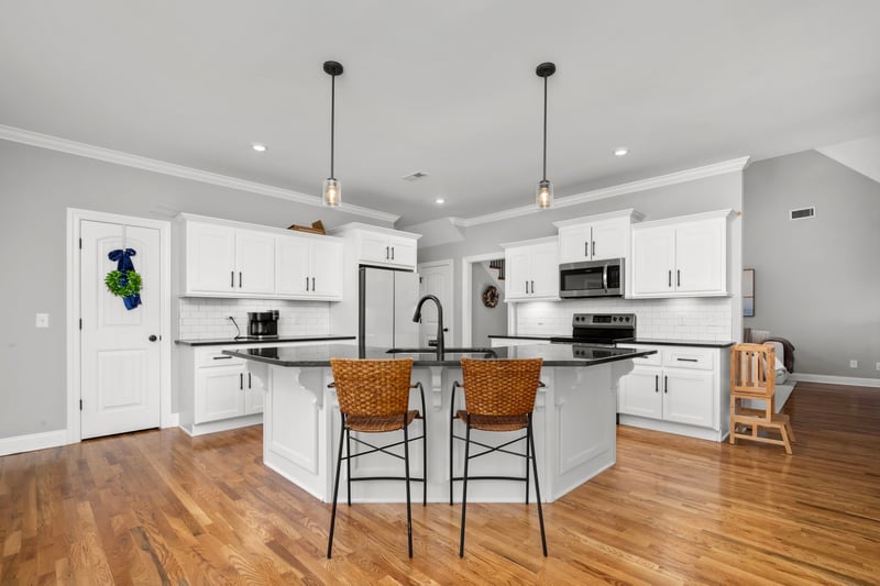 810 Walnut Grove Rd, Christiana, TN 37037