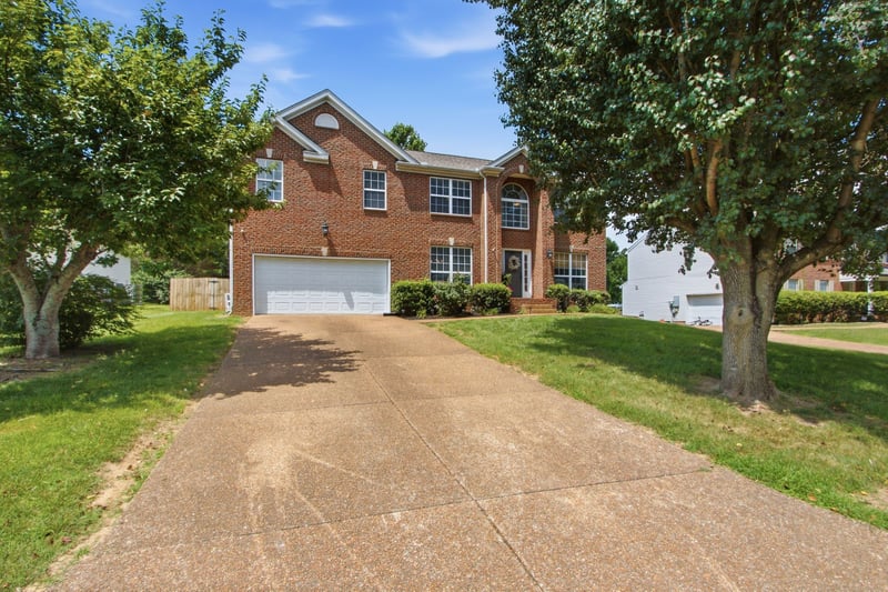 2923 Burtonwood Dr, Spring Hill, TN 37174