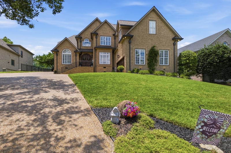 113 N Country Club Dr, Hendersonville, TN 37075