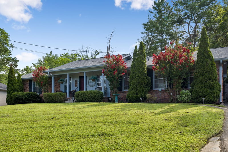 7404 Harness Dr, Nashville, TN 37221