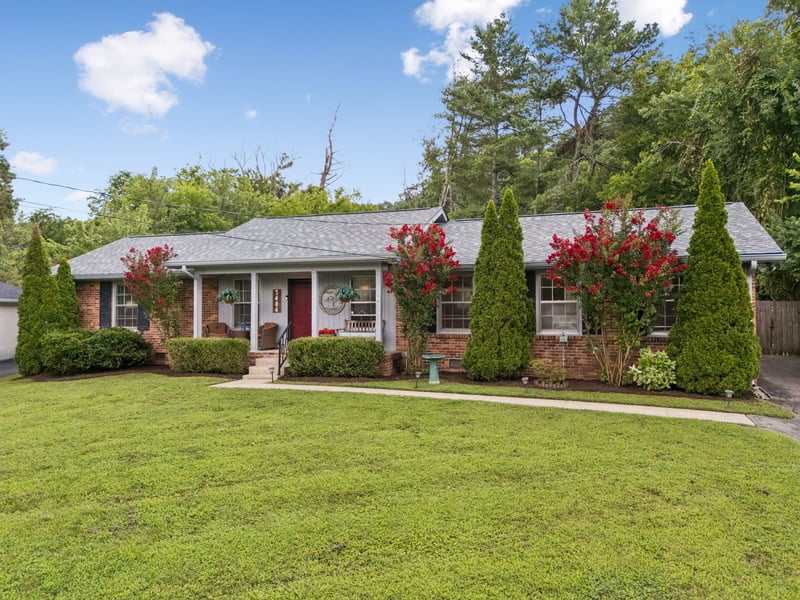 7404 Harness Dr, Nashville, TN 37221