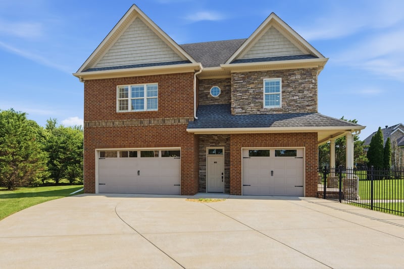 2926 Frank Robinson Dr, Murfreesboro, TN 37130