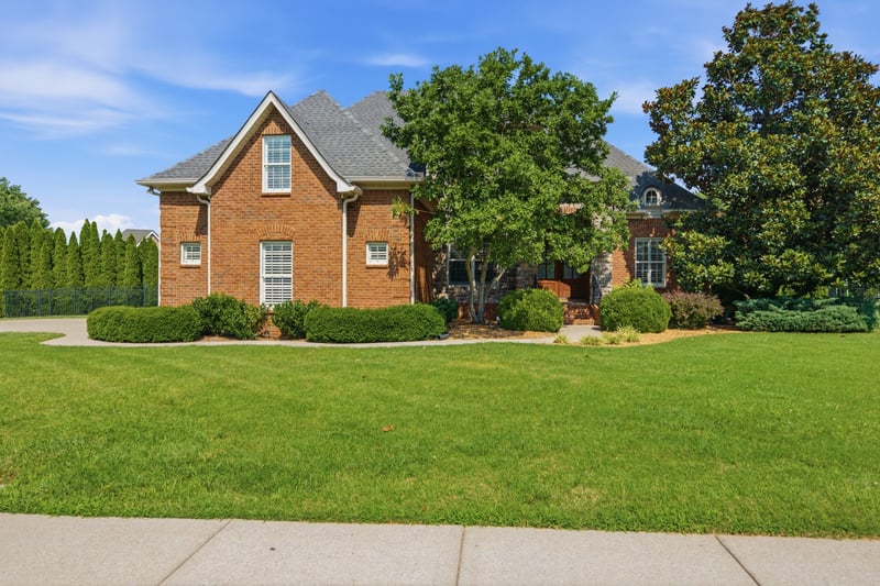 2926 Frank Robinson Dr, Murfreesboro, TN 37130