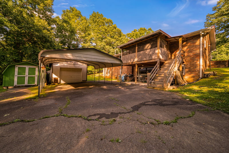 211 Rouse Rd, Dickson, TN 37055