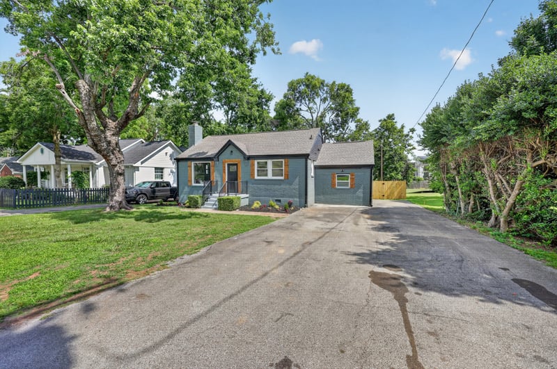 1025 Maplewood Pl, Nashville, TN 37216