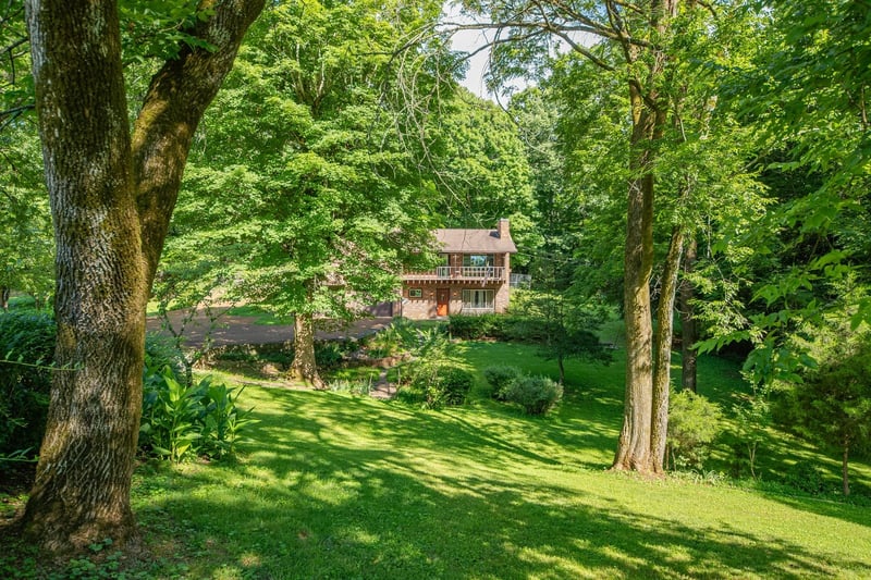 604 Crestland Dr, Columbia, TN 38401