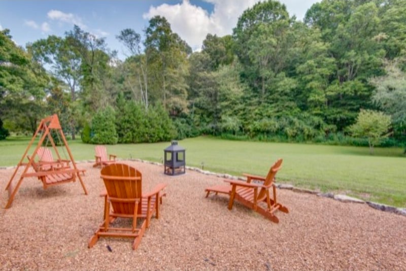 9077 Old Charlotte Pike, Pegram, TN 37143