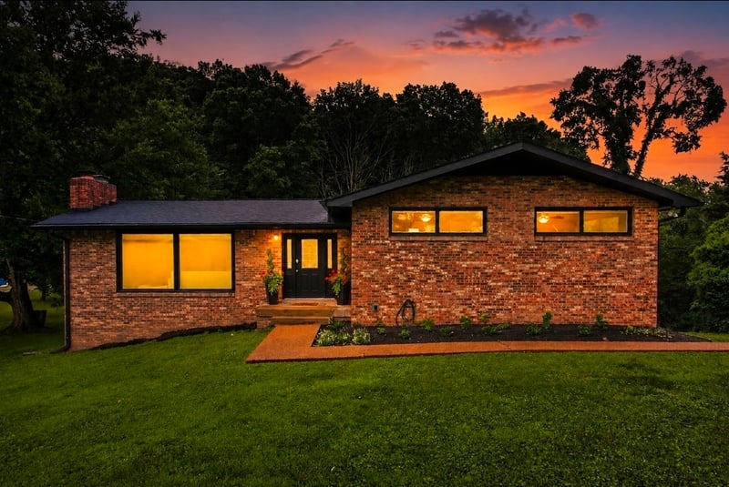 9077 Old Charlotte Pike, Pegram, TN 37143