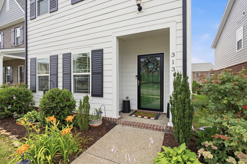 313 Cloverbrook Way, Gallatin, TN 37066