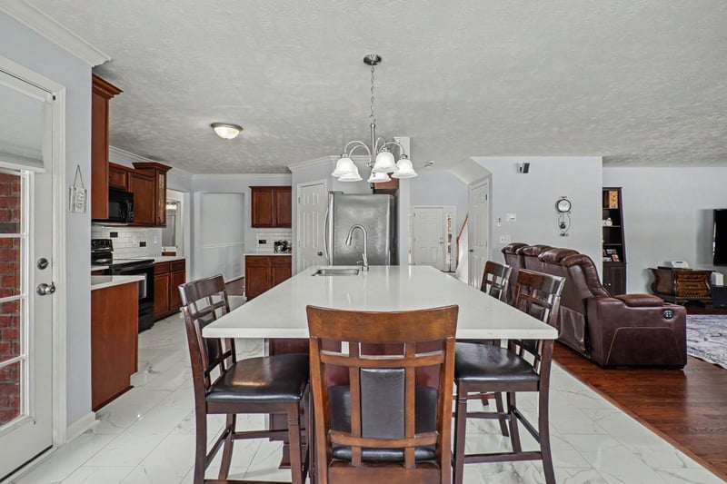 107 Seven Springs Dr, Mount Juliet, TN 37122