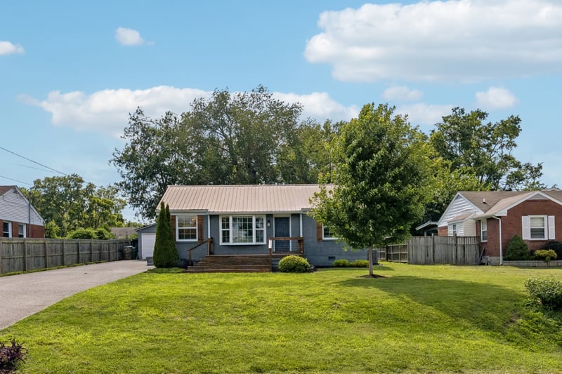 3221 Holbrook Dr, Nashville, TN 37211