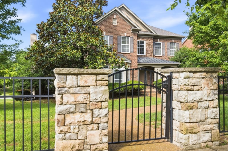 3041 Oxford Glen Dr, Franklin, TN 37067