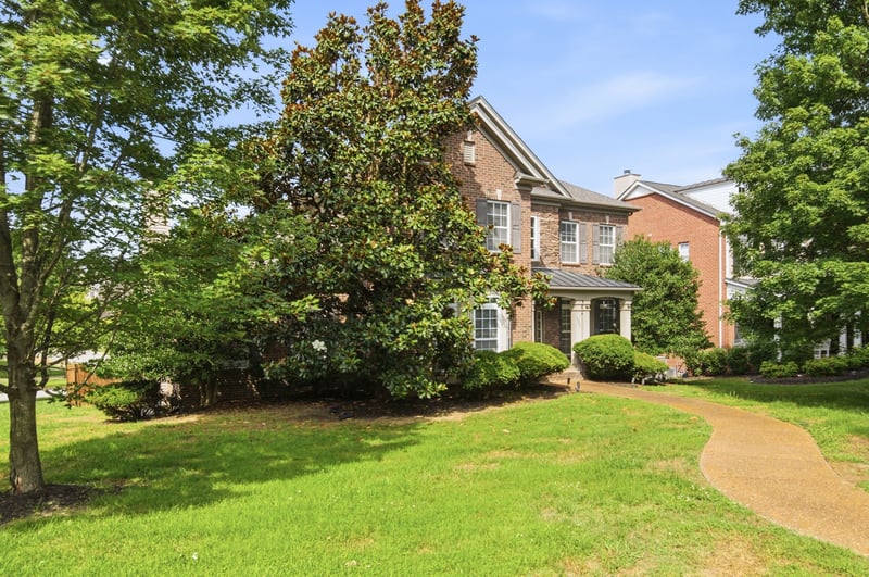 3041 Oxford Glen Dr, Franklin, TN 37067