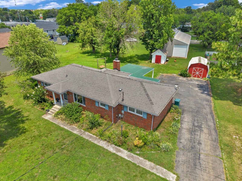 813 W Spring St, Lebanon, TN 37087