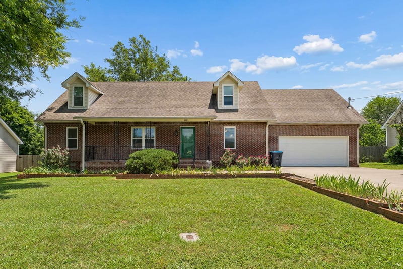 328 Merlin Dr, Murfreesboro, TN 37127
