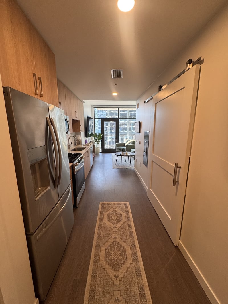 1212 Demonbreun St #1406, Nashville, TN 37203