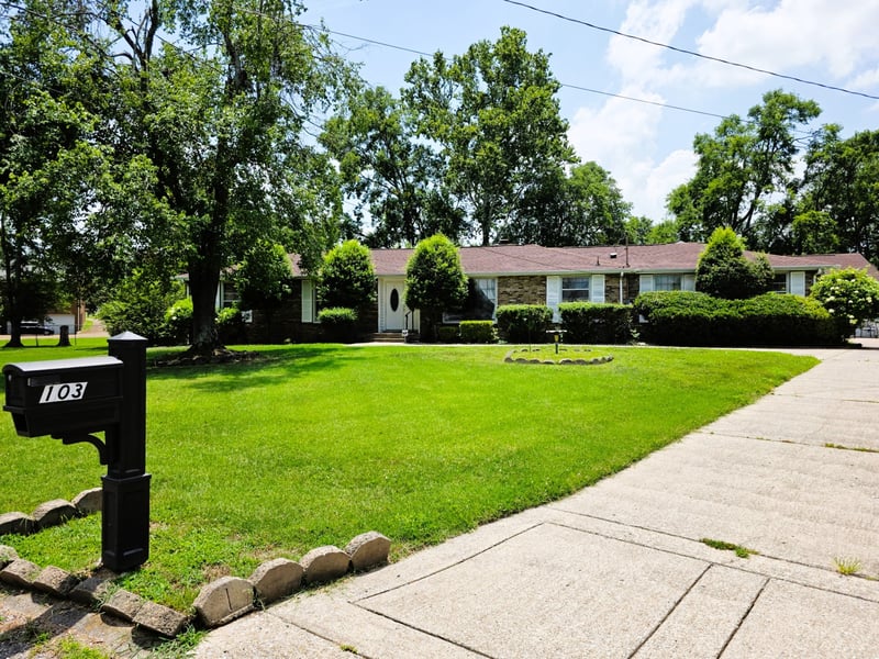 103 Paxton Ct, Hendersonville, TN 37075