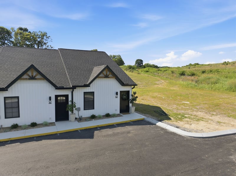 143 Deer Valley Drive E #143, Gordonsville, TN 38563