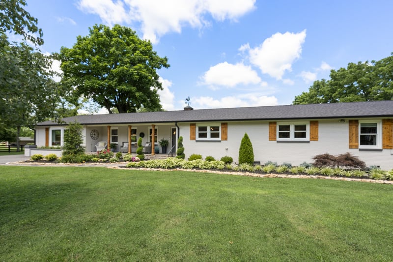 904 Highway 48 , Dickson, TN 37055