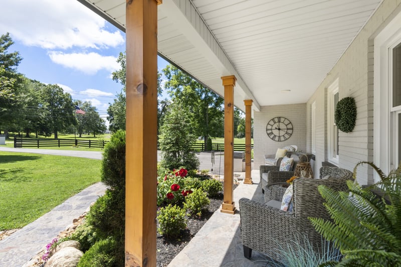 904 Highway 48 , Dickson, TN 37055