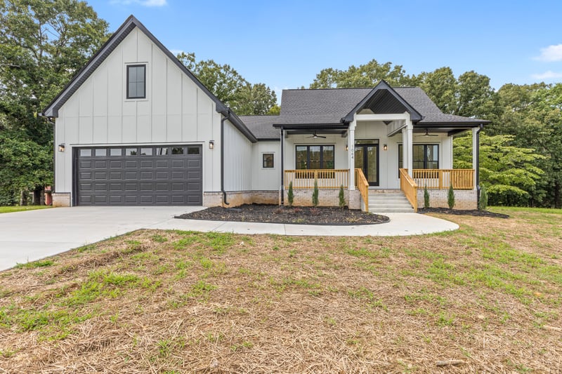 1064 Mulberry St, Burns, TN 37029